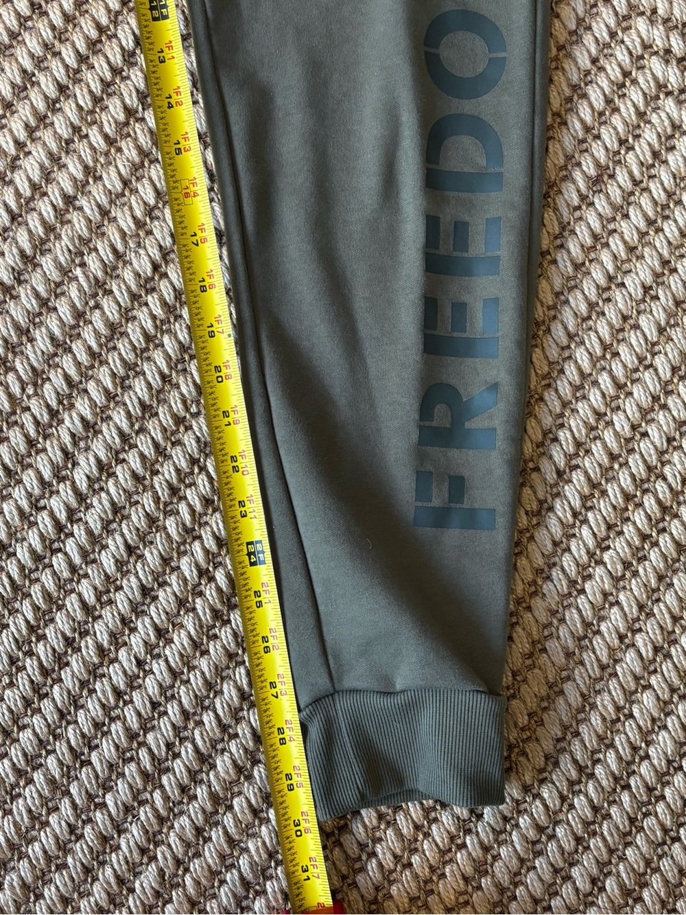 Under Armour Green Small “Freedom” Sweatpants - Picture 7 of 9